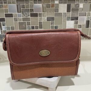 Vintage Guess Brown Leather Toiletry Bag